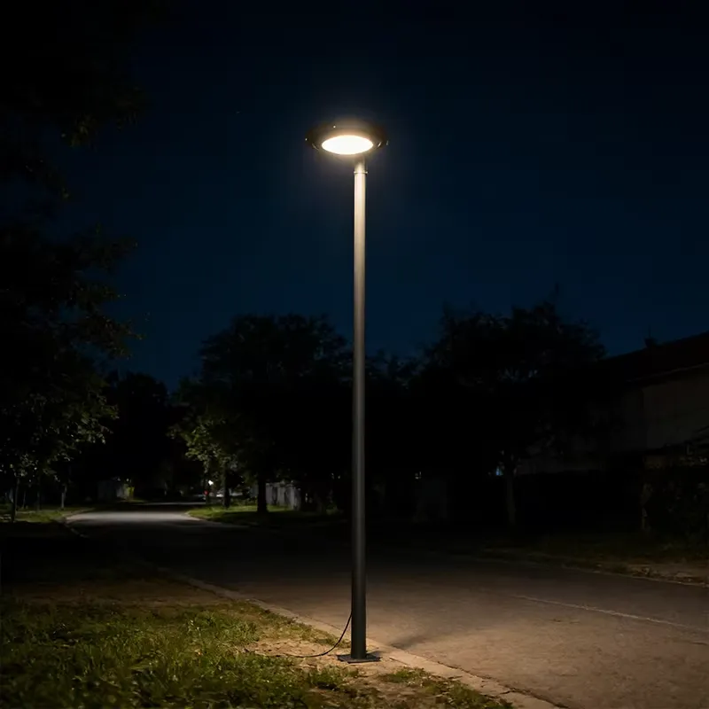 LED Garden Lamp with Steel Pol - đánh giá và giá Outdoor Lighting The Range